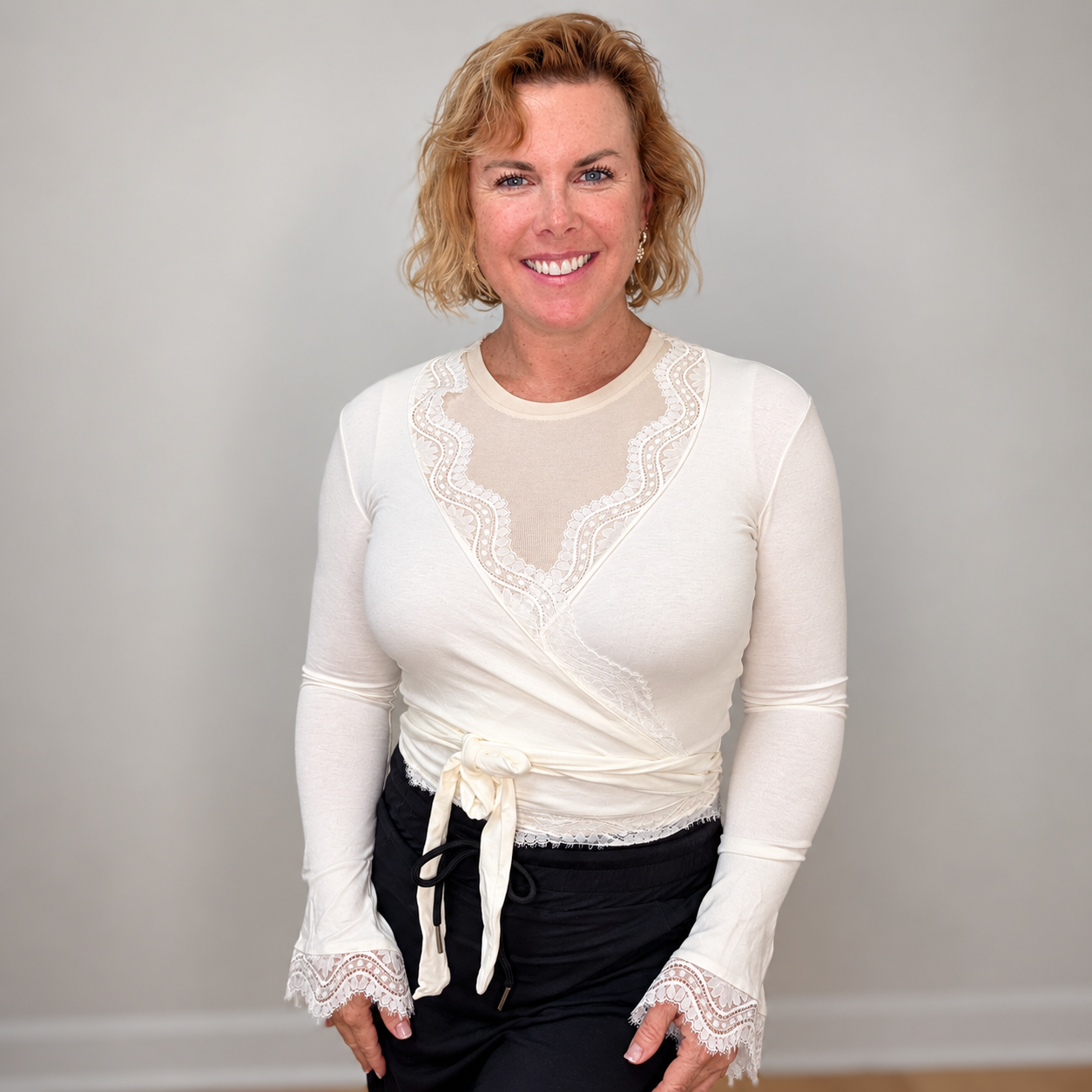 
                  
                    Cardigan Bellissima
                  
                